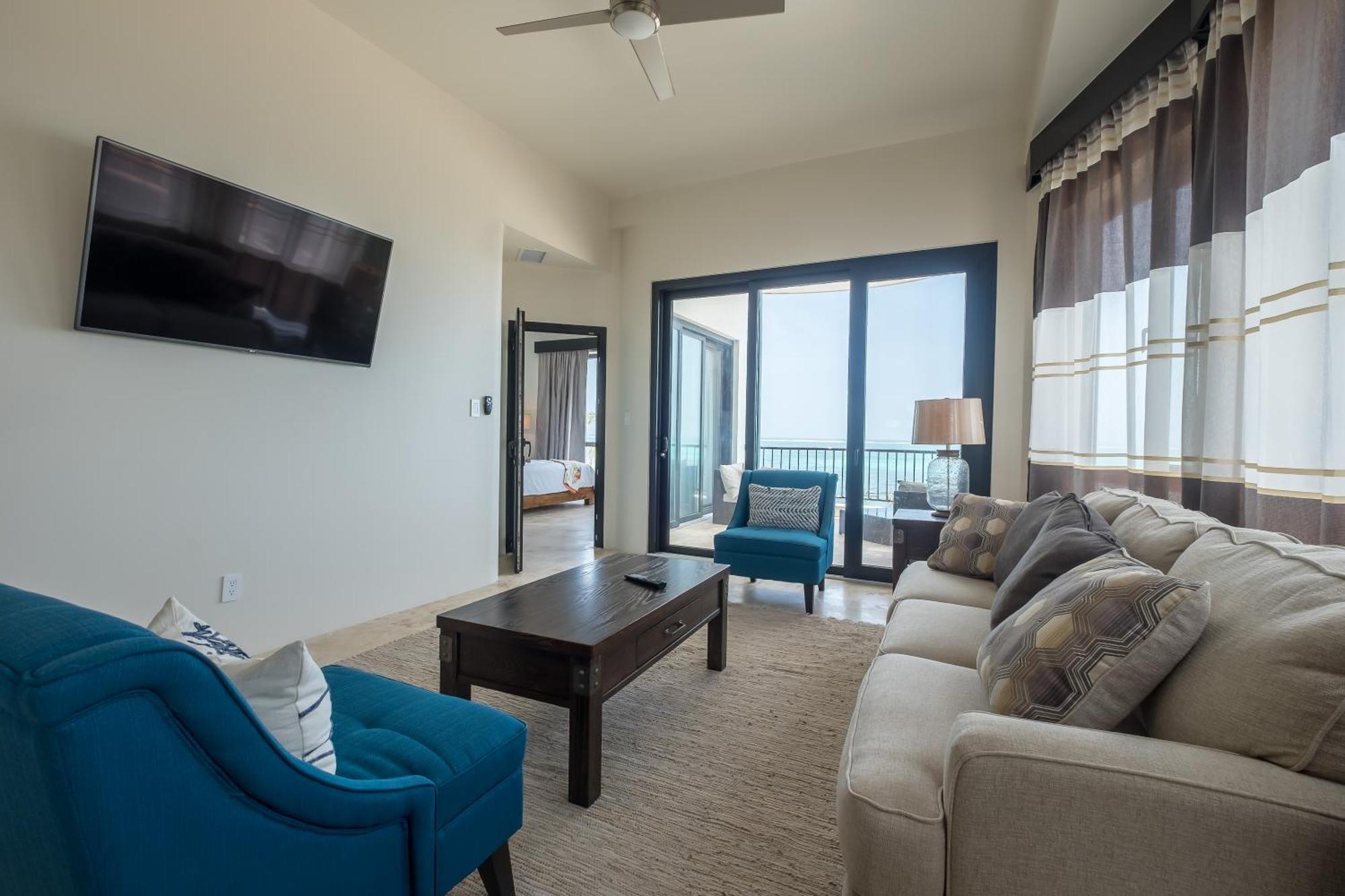 Diamante Beachfront Suites San Pedro  Exteriér fotografie