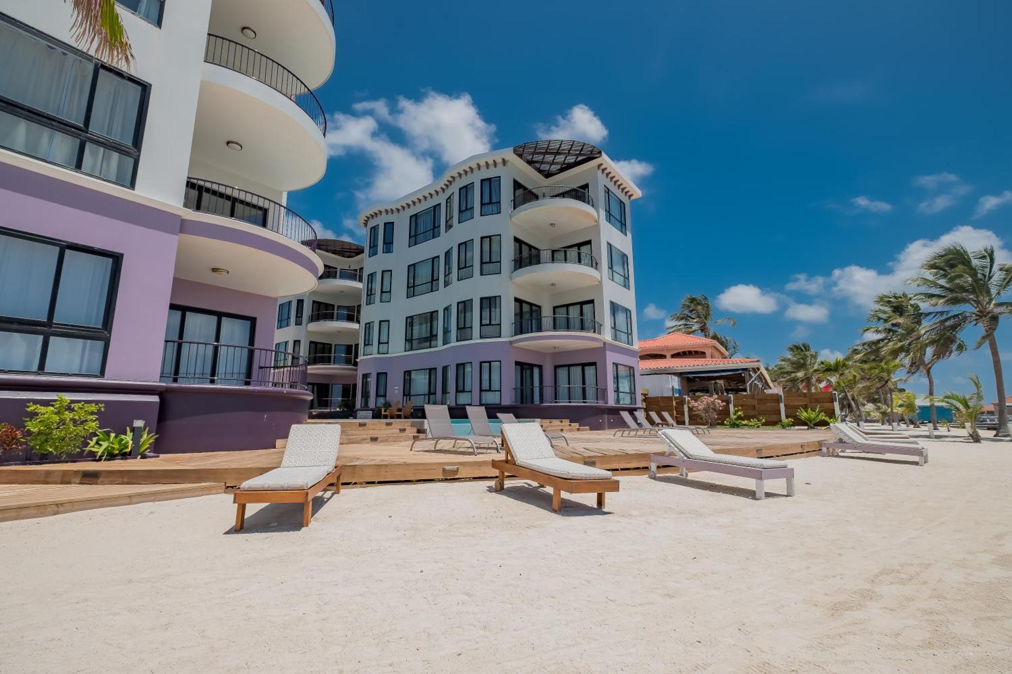 Diamante Beachfront Suites San Pedro  Exteriér fotografie