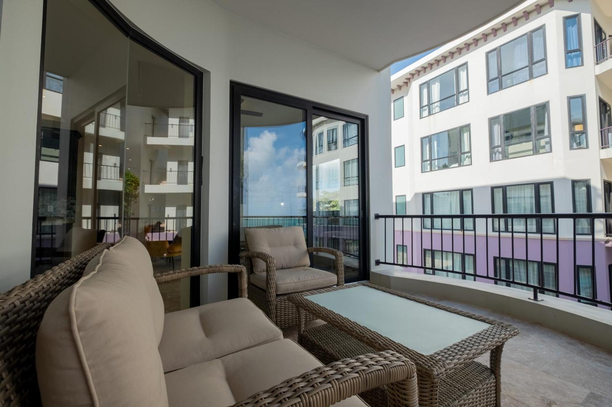 Diamante Beachfront Suites San Pedro  Exteriér fotografie